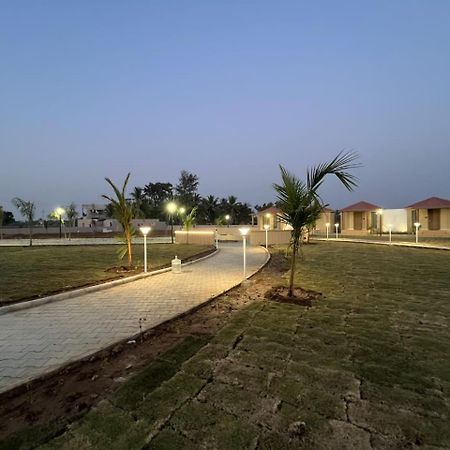 Shree Jalaram Resort Kodae Экстерьер фото
