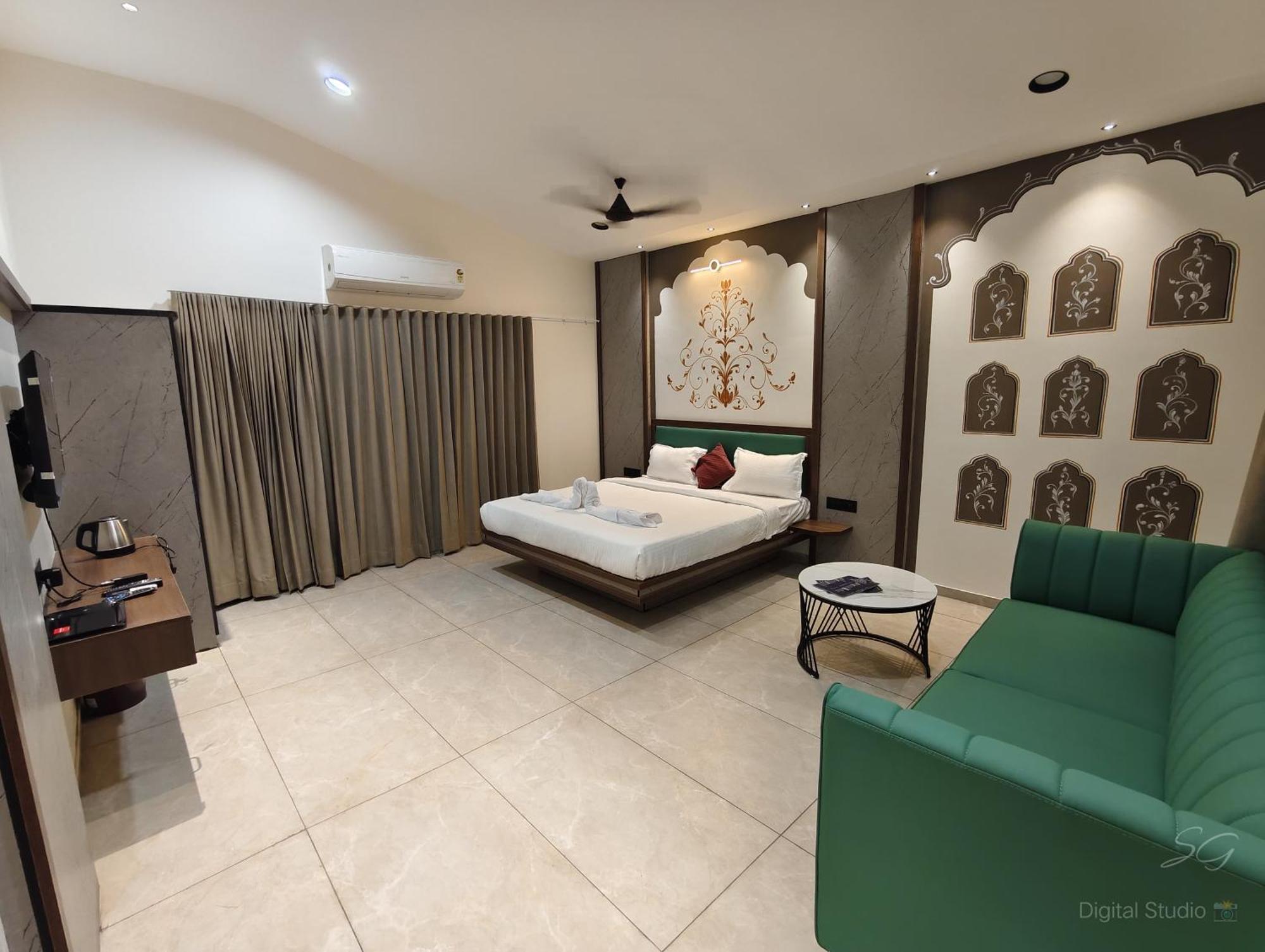Shree Jalaram Resort Kodae Экстерьер фото